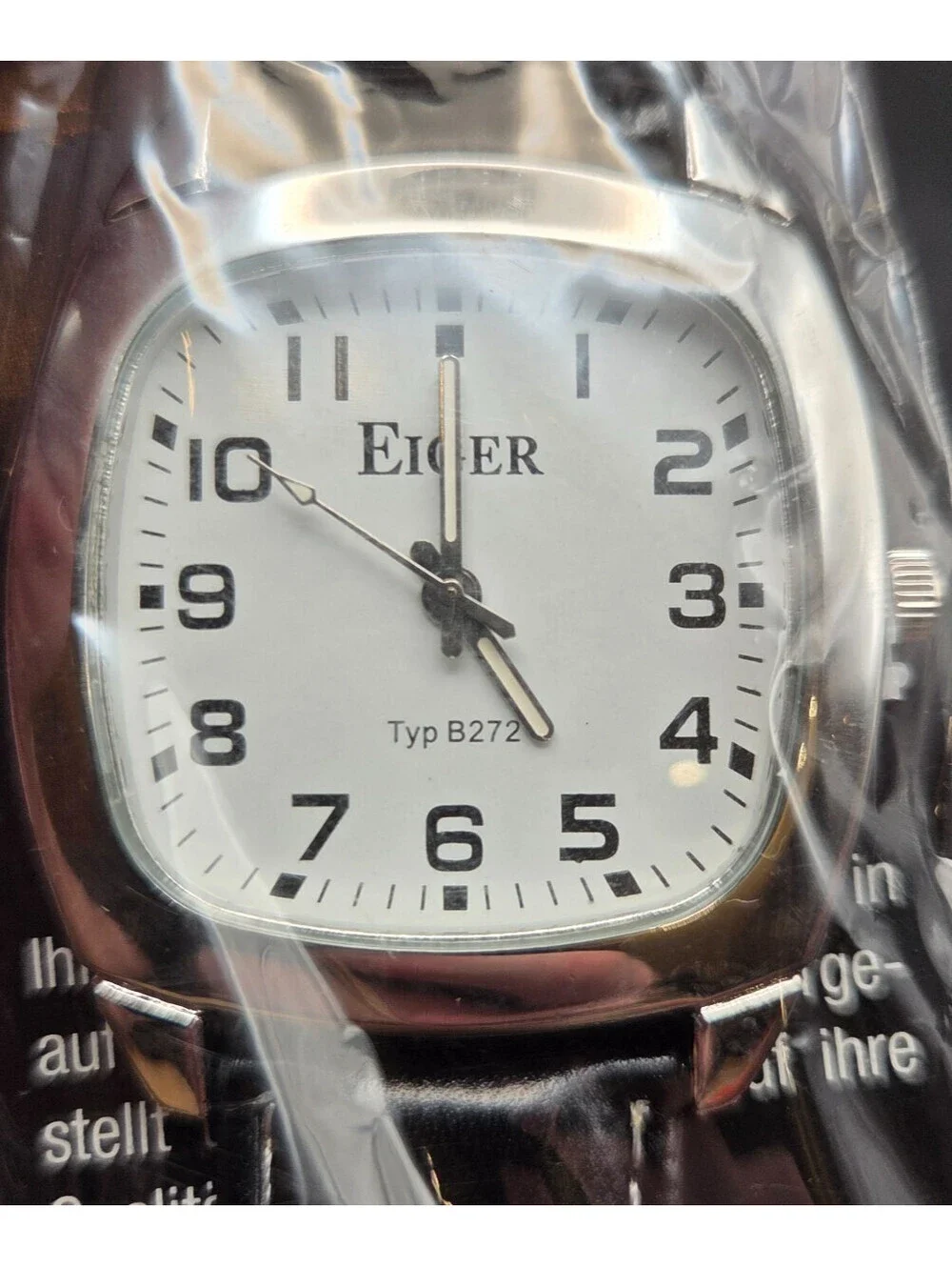 EIGER Wrist Watch Mens Analog Quartz White Dial Leather Strap Typ B272 NEW